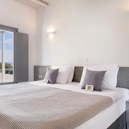 Azzuro On Faragas Villa *