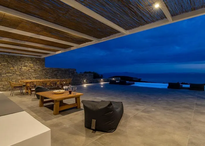 Azzuro On Faragas Αλυκή