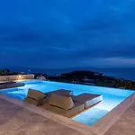 Villa Azzuro On Faragas Alikí