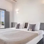 Azzuro On Faragas Villa *