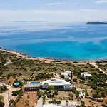 Azzuro On Faragas