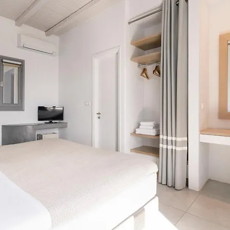 Villa Villa Azzuro On Faragas Beach