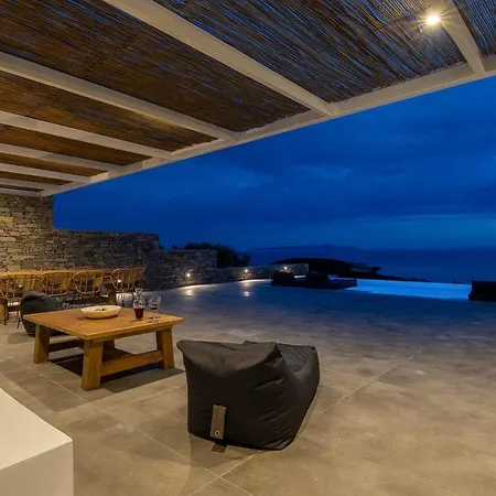 Villa Azzuro On Faragas Beach Alikí