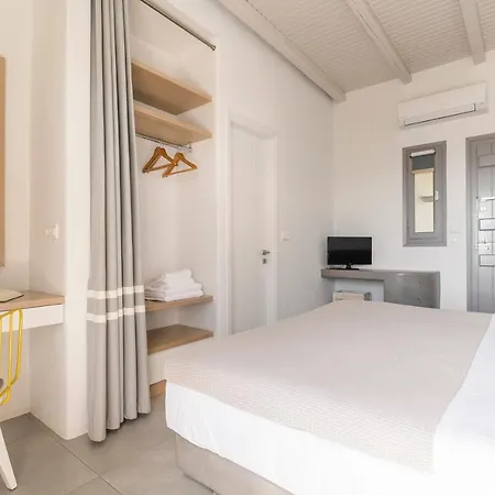 Villa Villa Azzuro On Faragas Beach