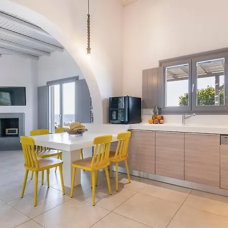 Villa Azzuro On Faragas Beach