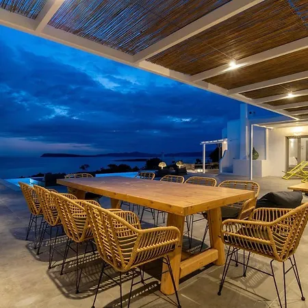 Azzuro On Faragas Vila *